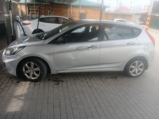 2011 Hyundai Solaris I, серый, 460000 рублей, вид 3