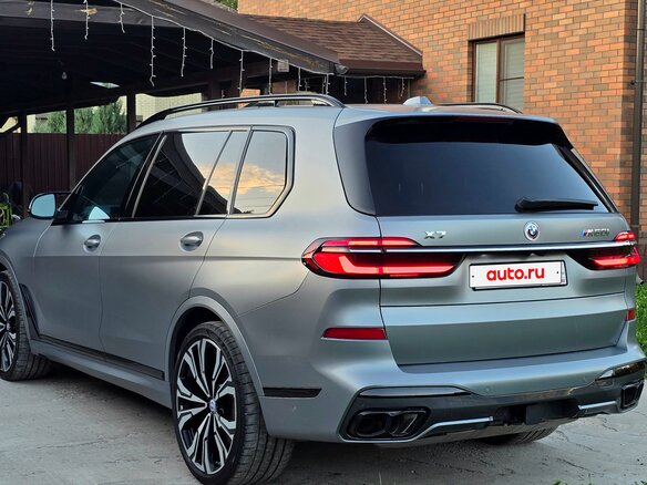 2022 BMW X7 M60i I (G07) Рестайлинг, серый, 15800000 рублей - вид 7