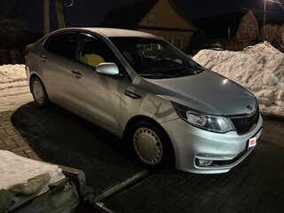 2017 Kia Rio III Рестайлинг, серебристый, 1150000 рублей, вид 2