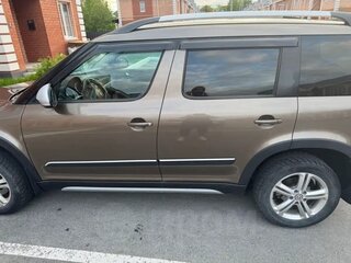 2010 Skoda Yeti I, коричневый, 680000 рублей, вид 2