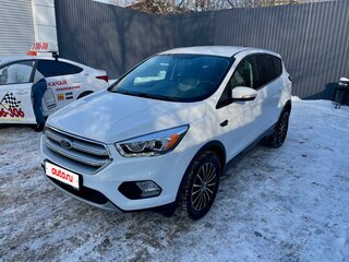 2017 Ford Kuga II Рестайлинг, белый, 1850000 рублей, вид 1
