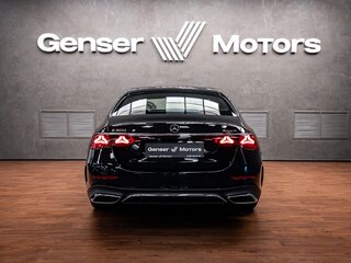 2025 Mercedes-Benz E-Класс 300 VI (W214, S214), чёрный, 9200000 рублей, вид 4