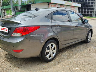 2013 Hyundai Solaris I, чёрный, 690000 рублей, вид 5