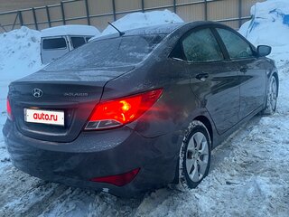 2015 Hyundai Solaris I Рестайлинг, серый, 945000 рублей, вид 4
