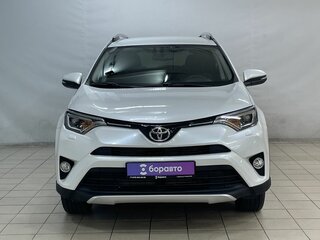 2018 Toyota RAV4 IV (XA40) Рестайлинг, белый, 2375000 рублей, вид 3