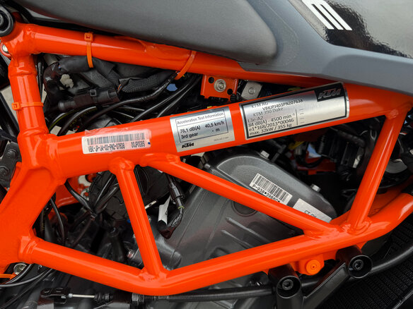 2023 KTM 390 Duke, красный, 550000 рублей - вид 12