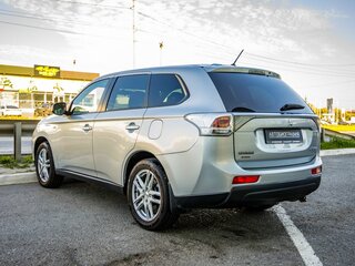2014 Mitsubishi Outlander III, серебристый, 1348000 рублей, вид 5