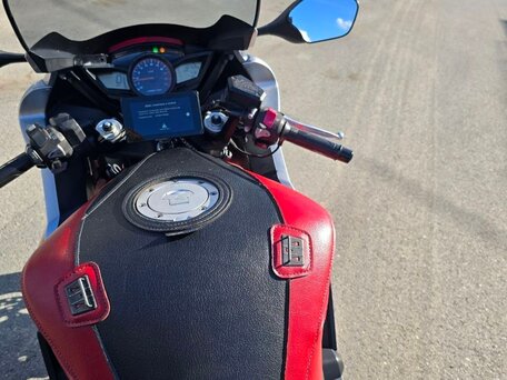 2010 Honda VFR 1200, красный, 700000 рублей, вид 3