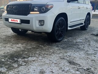 2013 Toyota Land Cruiser 200 Series Рестайлинг 1, белый, 3700000 рублей, вид 4