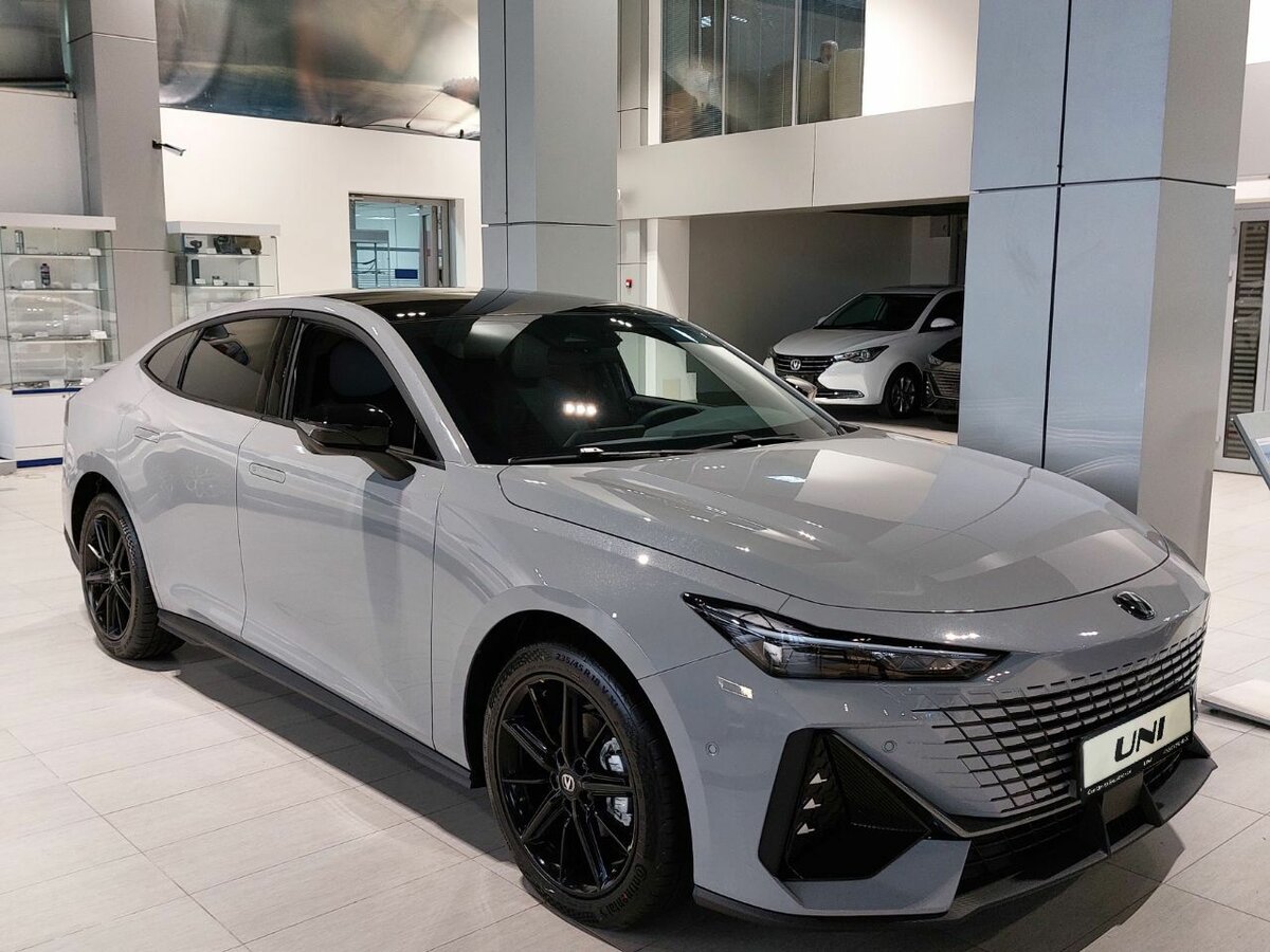 Открыть фотографии: Changan UNI-V I