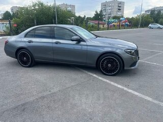 2020 Mercedes-Benz E-Класс 300 V (W213, S213, C238), серый, 4000000 рублей, вид 3