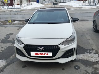 2018 Hyundai Solaris II, белый, 1200000 рублей, вид 3