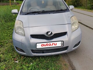 2010 Toyota Vitz II (XP90), фиолетовый, 520000 рублей, вид 1