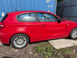 2007 BMW 1 серии 120i I (E81/E82/E87/E88) Рестайлинг, красный, 600000 рублей, вид 3