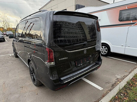 2025 Mercedes-Benz V-Класс Long 250 d длинный III (W447) Рестайлинг 2, чёрный, 9930000 рублей, вид 4