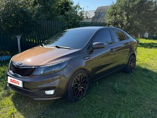 2015 Kia Rio III Рестайлинг, коричневый, 900000 рублей, вид 2