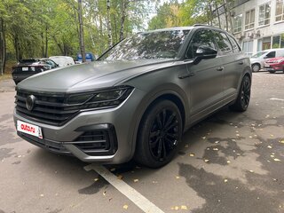 2019 Volkswagen Touareg III, серый, 4580000 рублей, вид 1