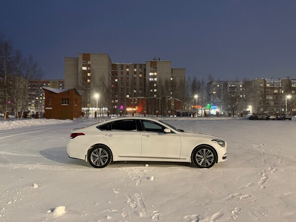 2017 Genesis G80 I, белый, 2500000 рублей - вид 8