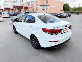 2016 Kia Rio III Рестайлинг, белый, 1200000 рублей, вид 5