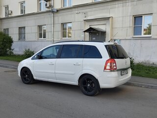 2008 Opel Zafira B Рестайлинг, белый, 670000 рублей, вид 4