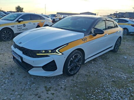 Kia K5 III