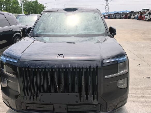 2026 Zeekr 9X 70 kWh, чёрный - вид 2