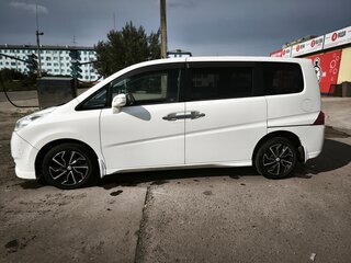 2008 Honda Stepwgn III, белый, 1100000 рублей, вид 4