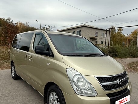 2010 Hyundai H-1 5-speed II, бежевый, 1100000 рублей, вид 3
