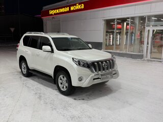 2014 Toyota Land Cruiser Prado 4-speed 150 Series Рестайлинг 1, белый, 3150000 рублей, вид 2