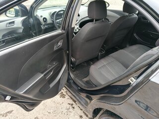 2014 Chevrolet Aveo II, чёрный, 639000 рублей, вид 4