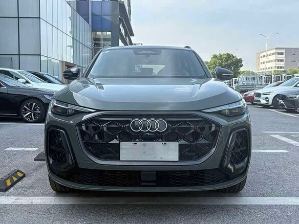2026 Audi Q5 L III (GU), серый, 5720000 рублей