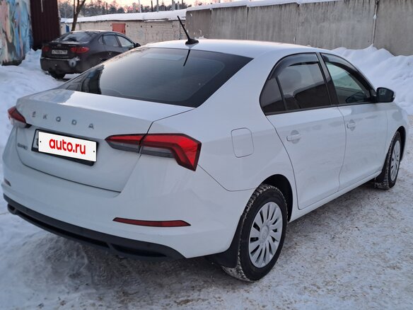 2021 Skoda Rapid II, белый, 1600000 рублей - вид 5