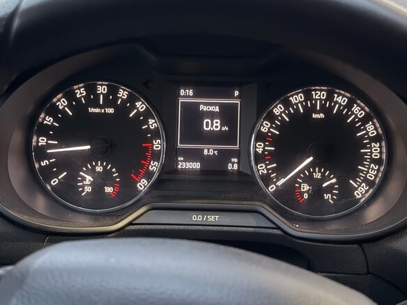 2013 Skoda Octavia III (A7), белый, 1400000 рублей - вид 11