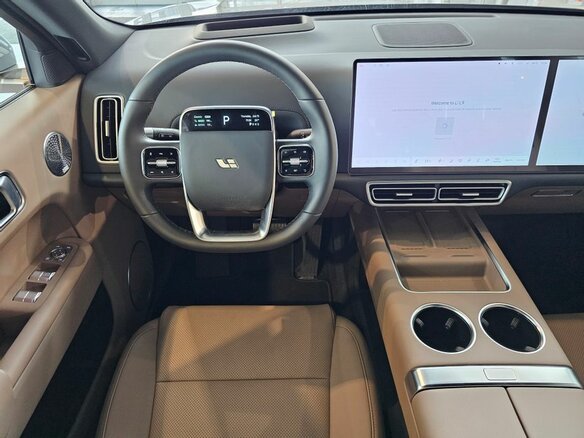 2025 Li Auto (Lixiang) L9 52.3 kWh I Рестайлинг, чёрный - вид 14