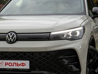 2026 Volkswagen Tiguan L Pro III (China Market), бежевый, 5250000 рублей, вид 5