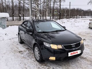 2012 Kia Cerato 6-speed II, чёрный, 700000 рублей, вид 3