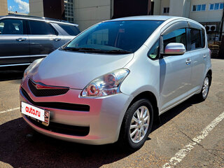 2010 Toyota Ractis I, серебристый, 870000 рублей, вид 1