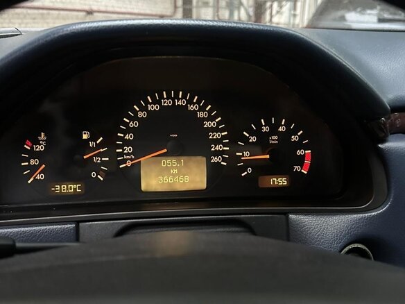 2000 Mercedes-Benz E-Класс 240 II (W210, S210) Рестайлинг, синий, 250000 рублей - вид 9