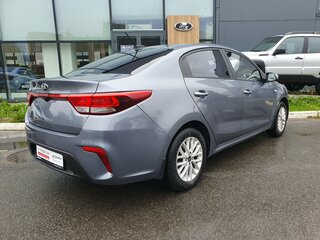 2018 Kia Rio IV, серый, 1399000 рублей, вид 3