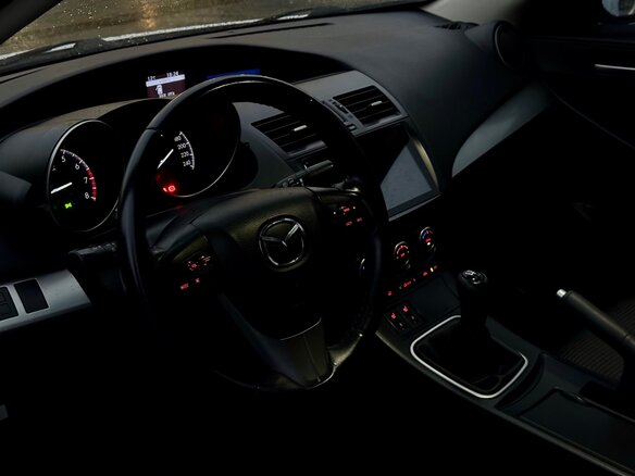 2012 Mazda 3 II (BL) Рестайлинг, белый, 880000 рублей - вид 8