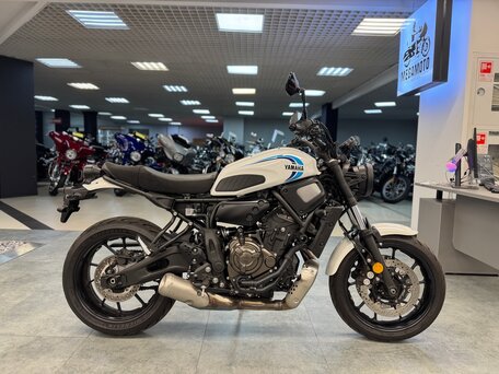 2023 Yamaha XSR700, белый, 855000 рублей, вид 1