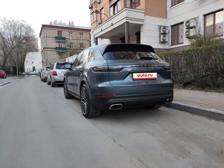 2019 Porsche Cayenne III, серый, 8099000 рублей, вид 5