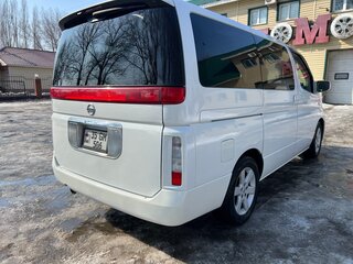 2003 Nissan Elgrand II (E51), белый, 700000 рублей, вид 4