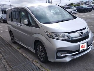 2015 Honda Stepwgn Spada V, серебристый, 2300000 рублей, вид 4