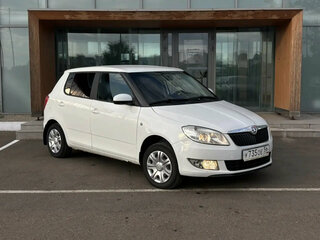 2014 Skoda Fabia II Рестайлинг, белый, 389000 рублей, вид 3