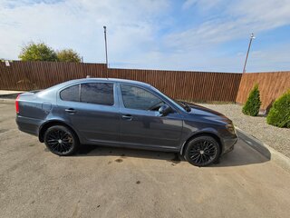 2010 Skoda Octavia II (A5) Рестайлинг, серый, 740000 рублей, вид 3