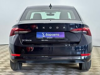 2022 Skoda Octavia IV (A8), чёрный, 2330000 рублей, вид 4