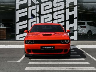 2020 Dodge Challenger III Рестайлинг 2, оранжевый, 3650000 рублей, вид 3