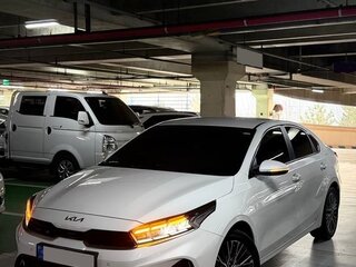 2023 Kia K3 III (BL7), белый, 2050000 рублей, вид 1