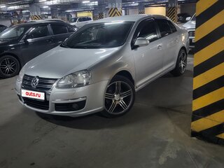 2009 Volkswagen Jetta V, серебристый, 600000 рублей, вид 1